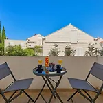 The Monroe - Stylish 2 Bd Apartment In Villa Orsan